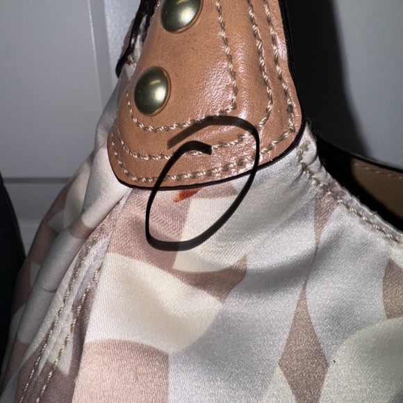 Coach hobobag - Picture 8 of 16